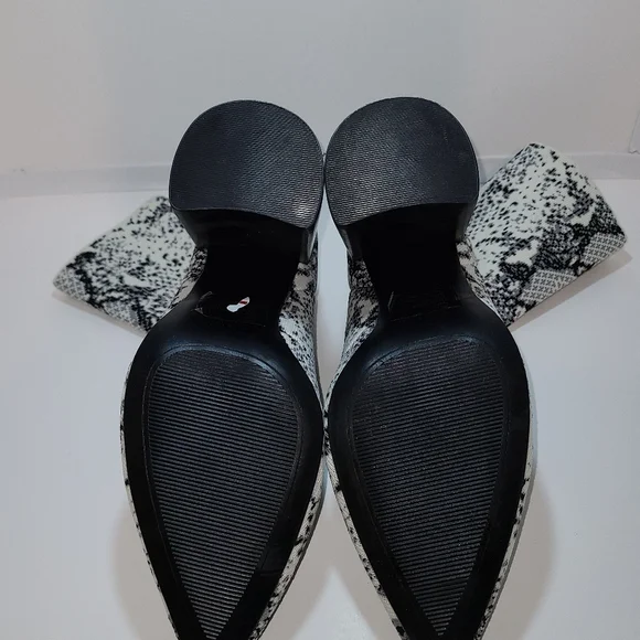 Steve Madden Ankle sock bootie - Picture 4 of 4